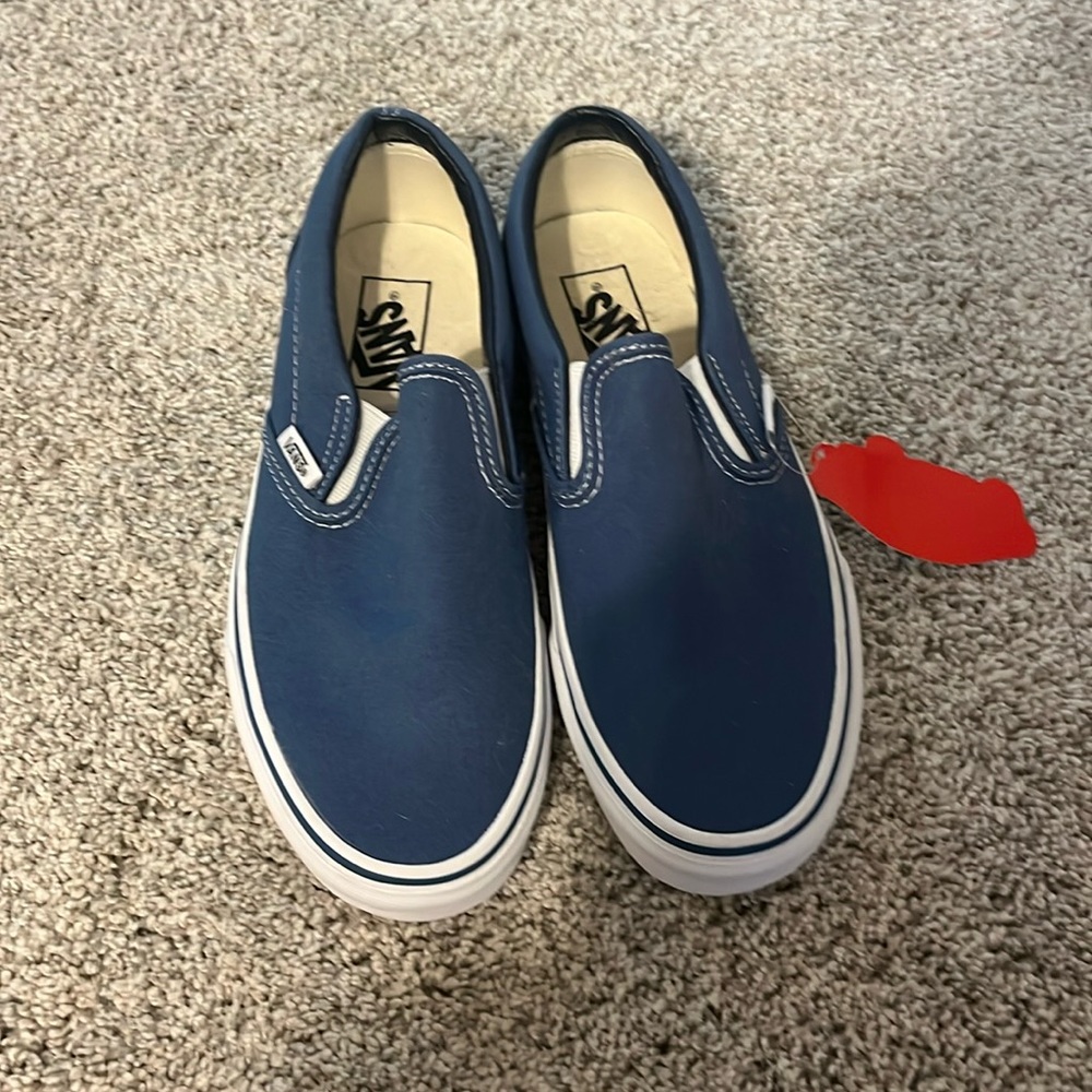 BRAND NEW VANS